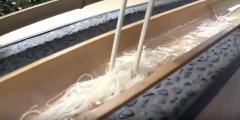 �ձ�ʯ���h��ˮ����892�ˏ����U���ж�,�ڜ�Ȫˮ�аl�Fһ�N����